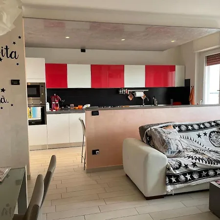 Appartamento Luminoso Ben Servito Appartement
